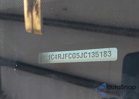 2018 Jeep Grand Cherokee High Altitude 4X4 z USA, uszkodzony, nr VIN 1C4RJFCG5JC135183